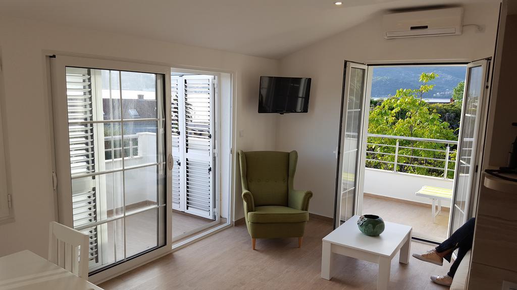 Apartment Milas Tivat Kültér fotó